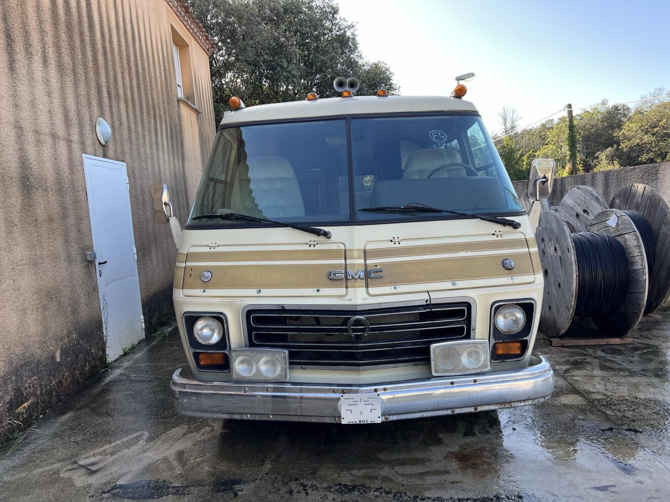 GMC ELEGANZA 26' A RESTAURER