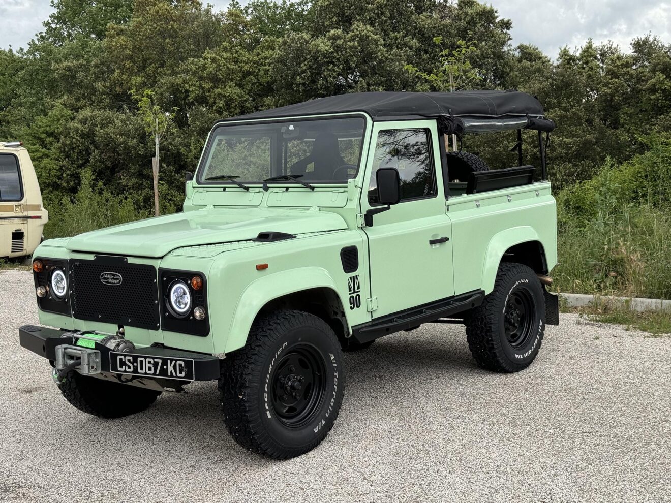 LAND ROVER 90 V8