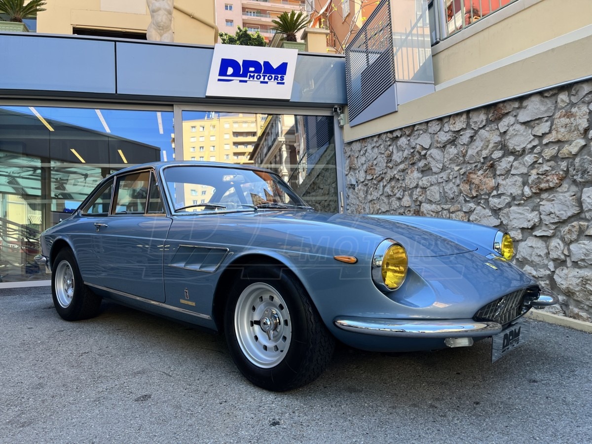 FERRARI 330 GT