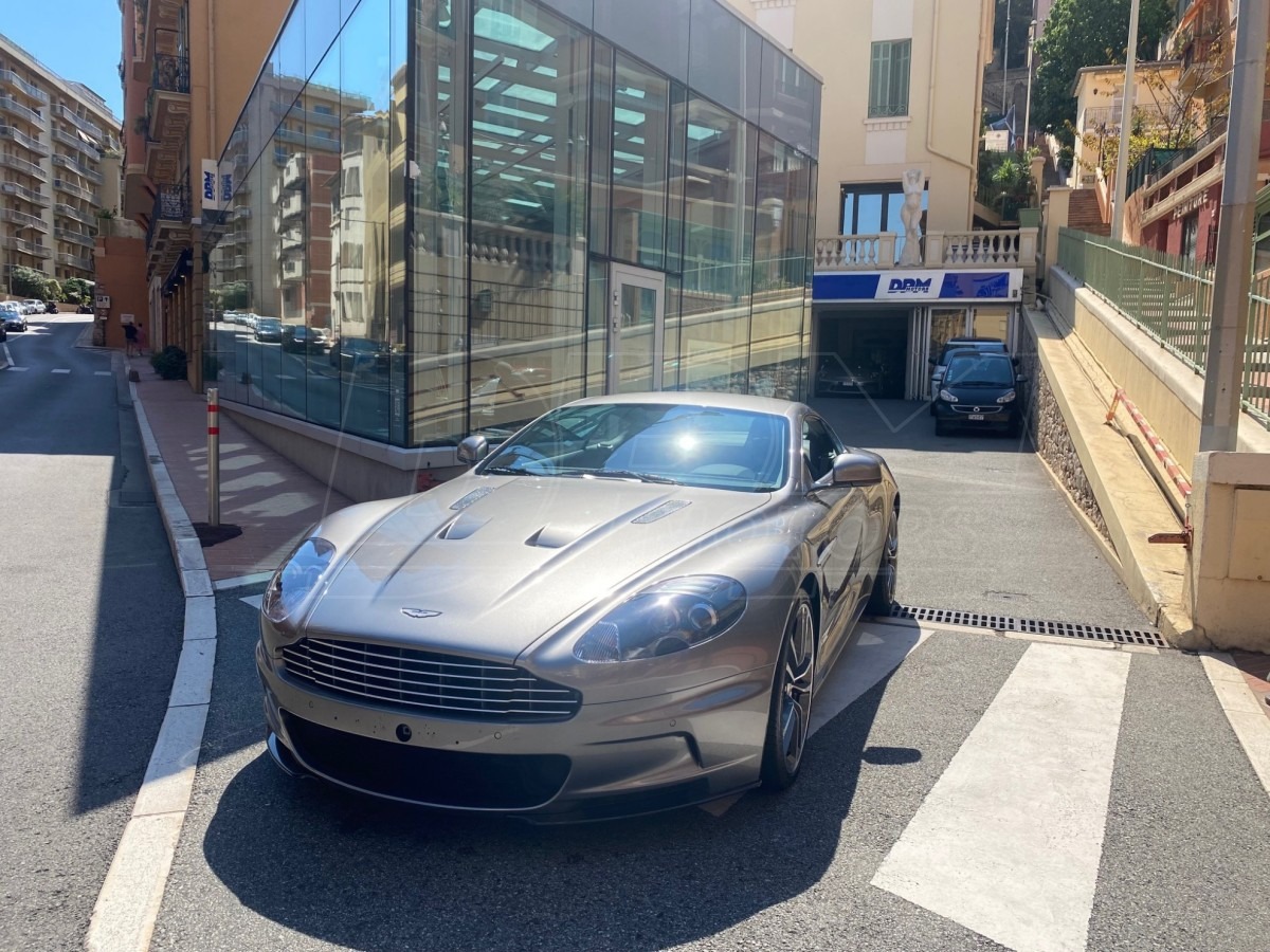 ASTON MARTIN DBS TOUCHTRONIC 2+0