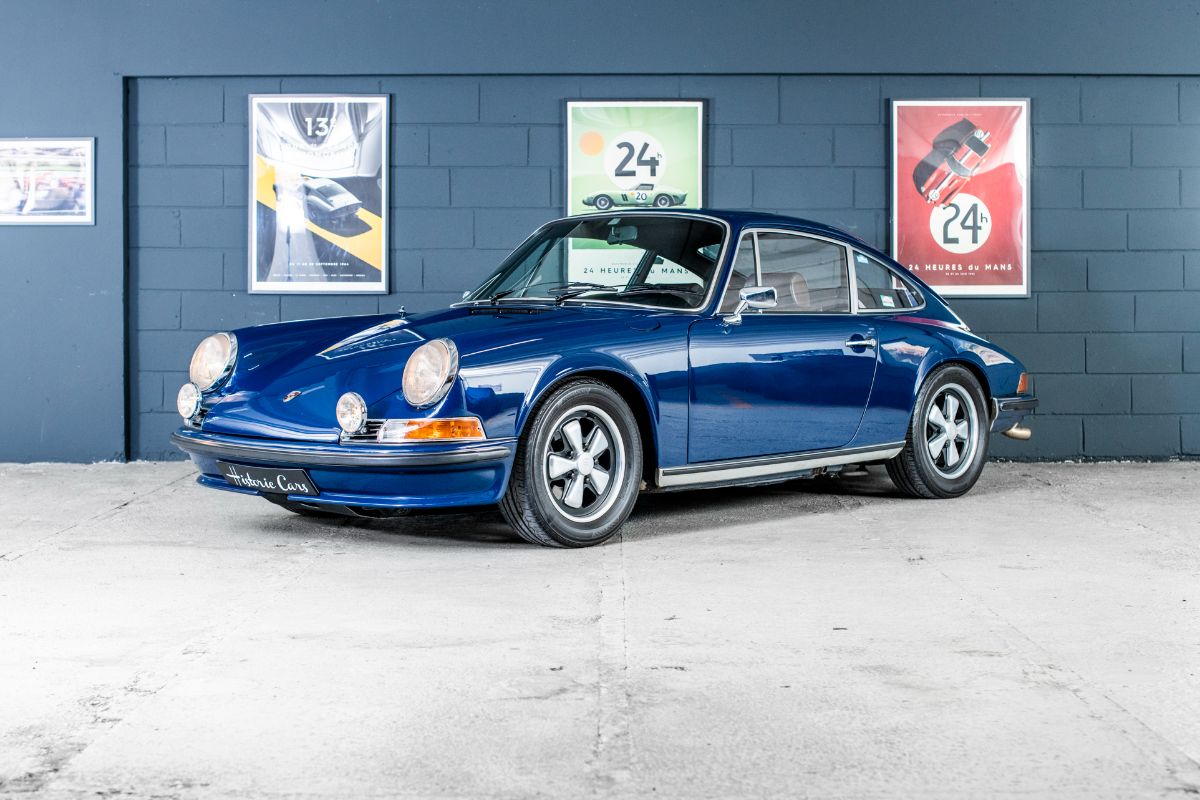 PORSCHE 911 2.4LS