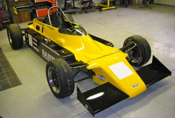 VAN DIEMEN RF 82 FF 2000