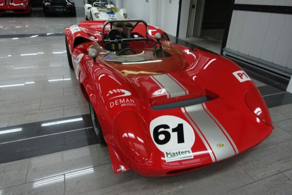 LOLA T70 MK1