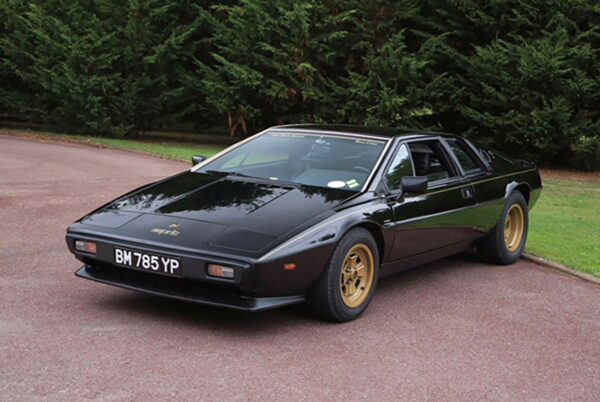 LOTUS ESPRIT S2