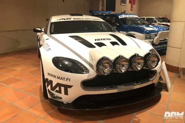 ASTON MARTIN VANTAGE V8 GT4