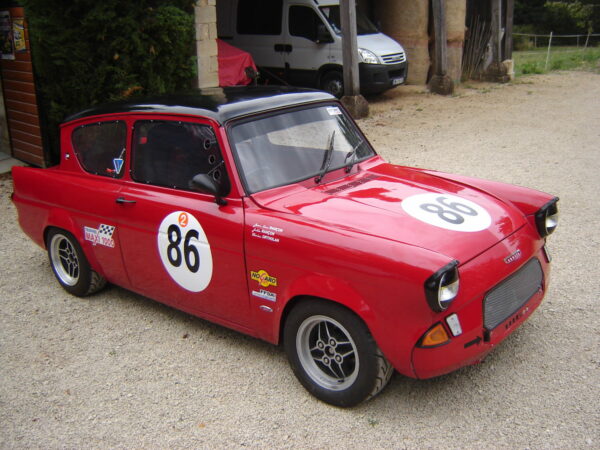 FORD ANGLIA 1300CC CIRCUIT