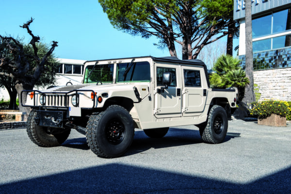 HUMMER H1