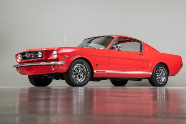 FORD MUSTANG 289 GT FASTBACK