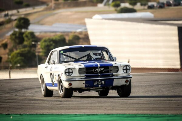 FORD MUSTANG FIA