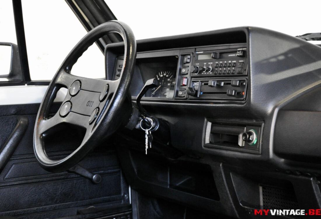 Photo 38 - Golf 6 GTI intérieur - Saga Volkswagen Golf GTI : la plus  célèbre des bombinettes.