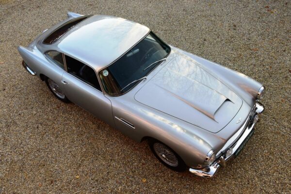 ASTON MARTIN DB4