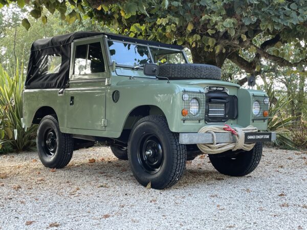 LAND ROVER 88 ESSENCE