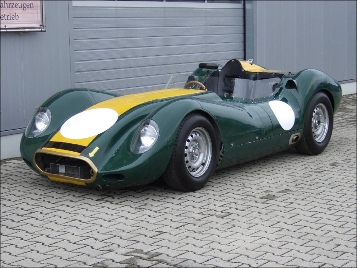 LISTER JAGUAR KNOBBLY REPLICA