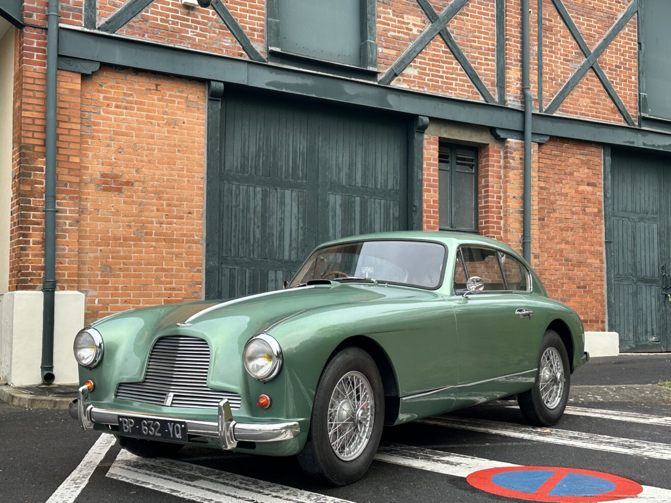 ASTON MARTIN DB2/4 3 LITRES