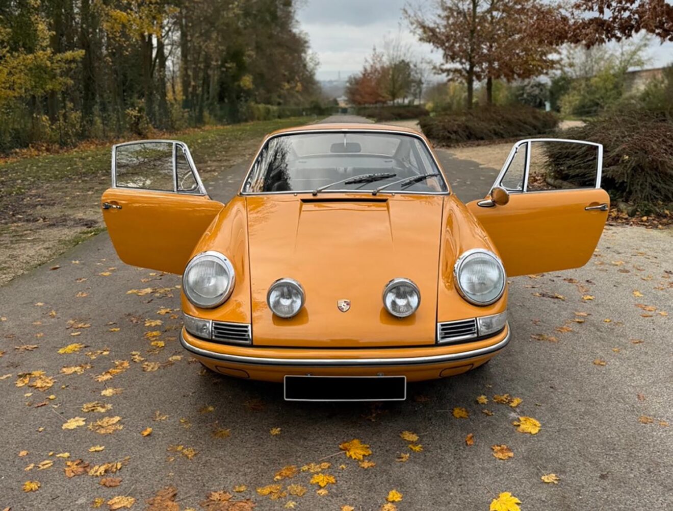 PORSCHE 911T 1968 JAUNE BAHAMA