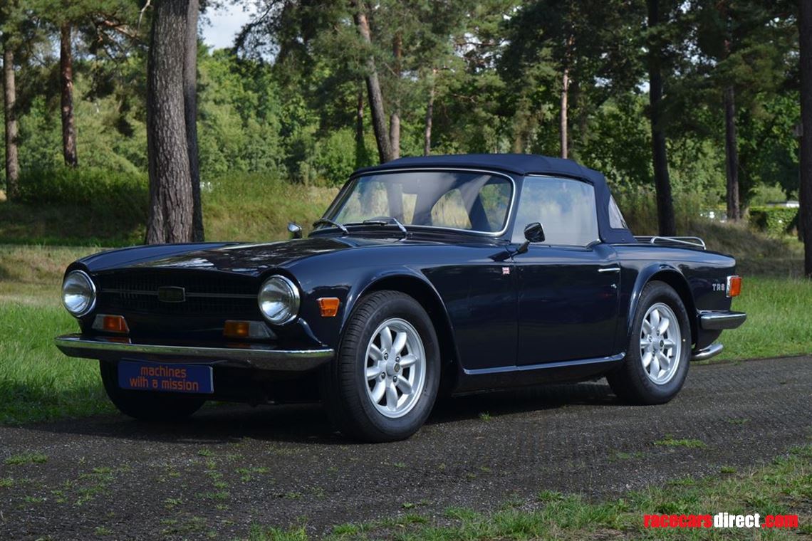 TRIUMPH TR6 PI