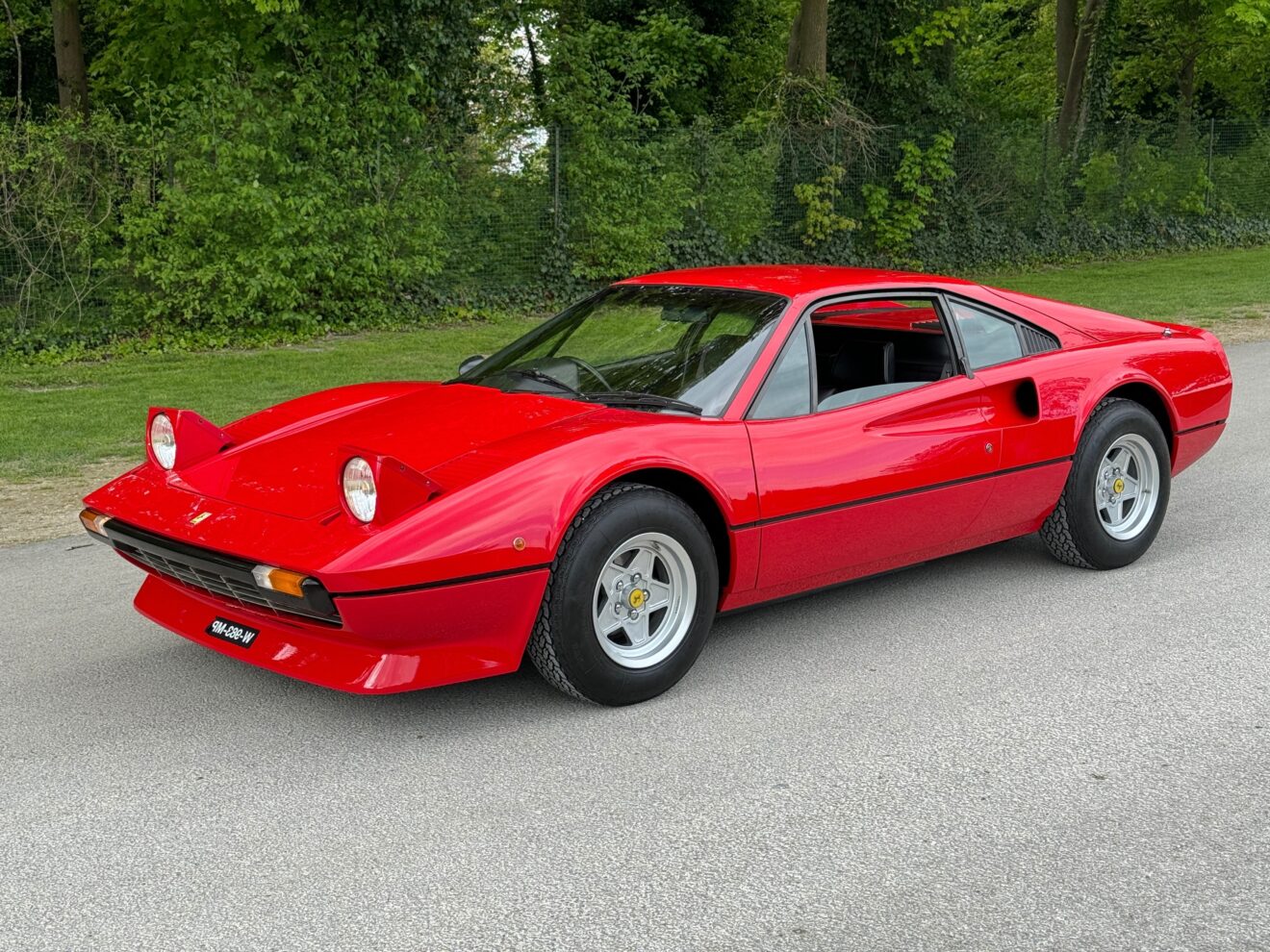 FERRARI 308 GTB VETRORESINA 1977