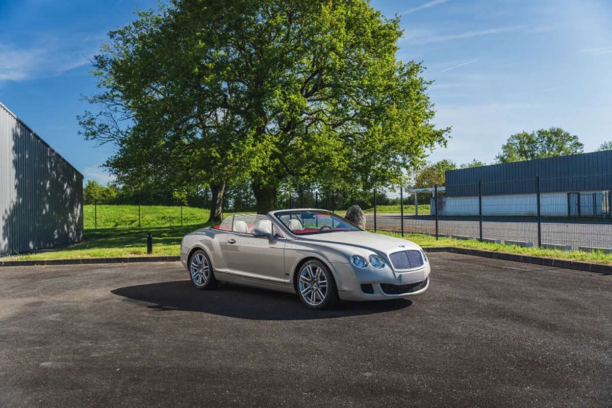 BENTLEY CONTINENTAL GTC SERIE 51
