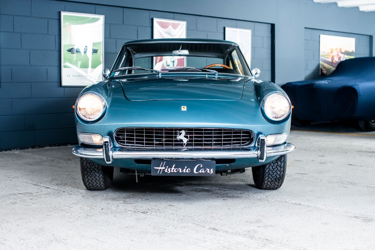 FERRARI 330 GT 2+2